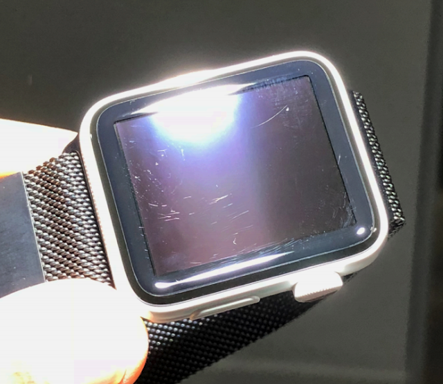Apple watch 2025 milanese loop scratch
